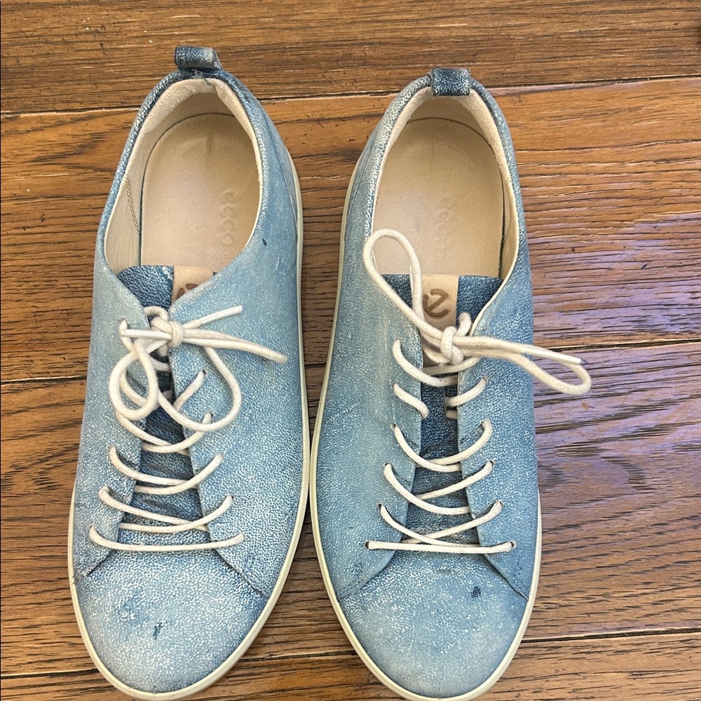 Ecco Cream Sole Sneakers